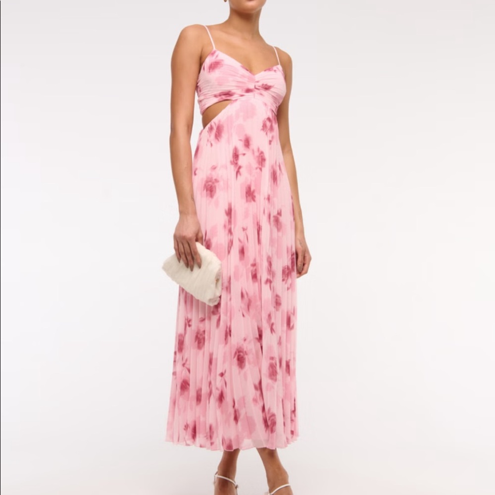Abercrombie Giselle Babydoll Maxi Dress in Light Pink Floral